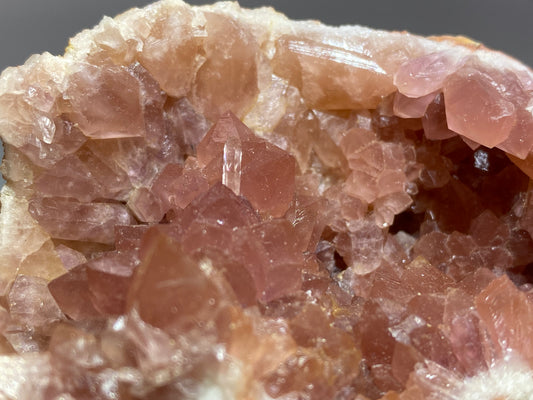 Geode di Quarzo Rosa Cristallizzato